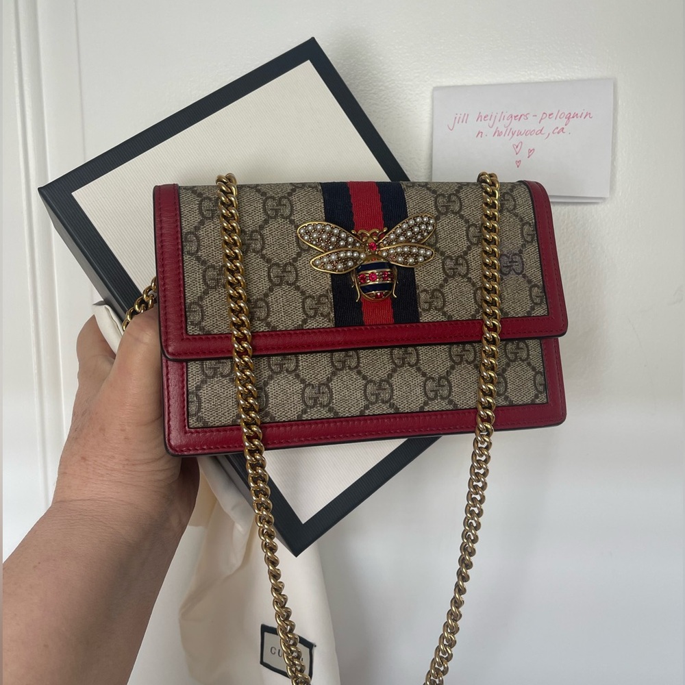Gucci Supreme Queen Margaret (Bee) Walletet on Chain